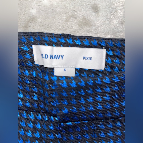 Old Navy Pixie Skinny Pant - Picture 3 of 4